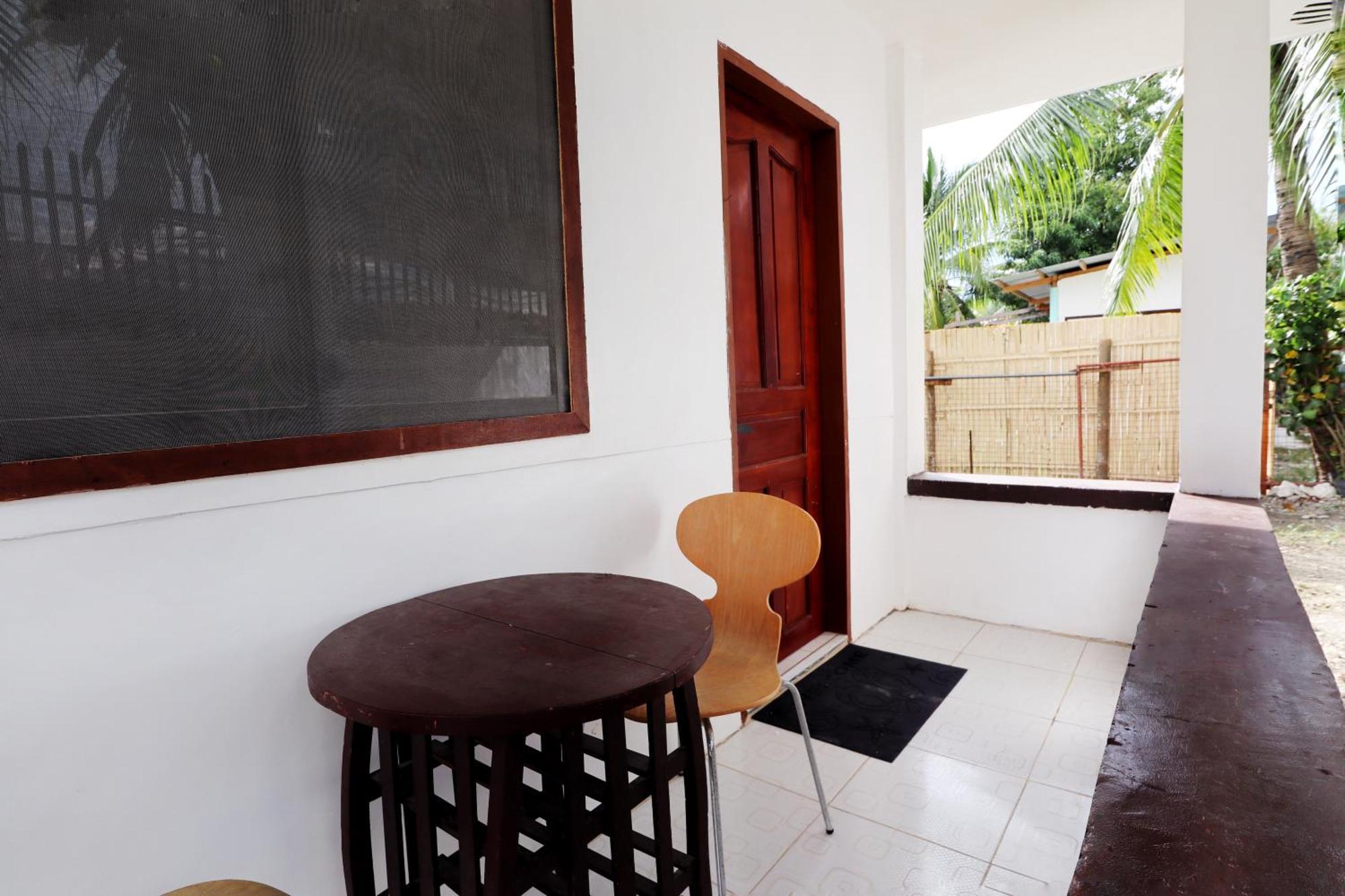 Ocean Breeze Hostel By Daily Sweet Moalboal Eksteriør bilde